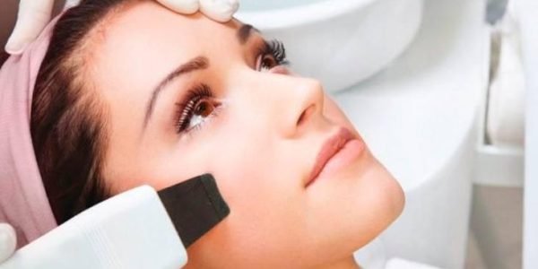 SERVICIOS AUXILIARES DE ESTÉTICA