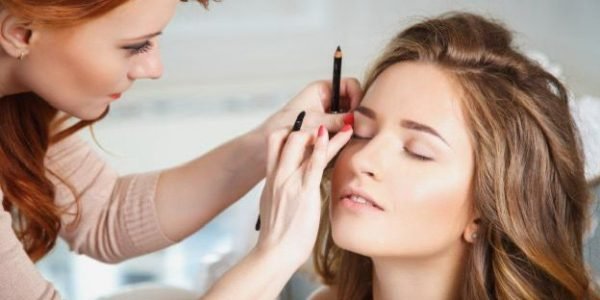 ESTÉTICA INTEGRAL Y MAQUILLAJE